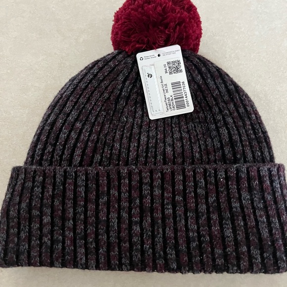 lululemon athletica Accessories - Lululemon fleece lined womens winter beanie hat